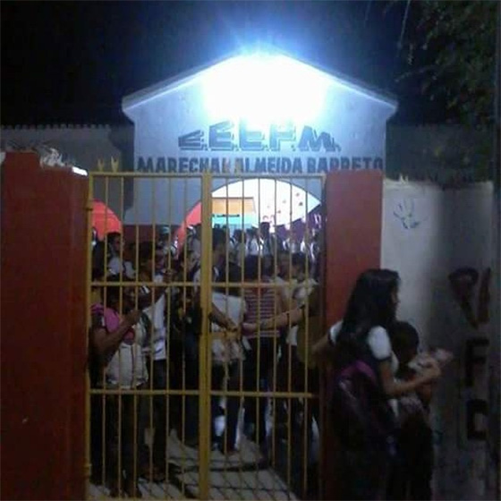 Bandidos assaltam alunos em escola de Juazeirinho 3mai2016